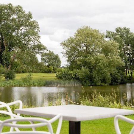 Kingfisher Hotel, Golf And Country Club ميلتون كينيز المظهر الخارجي الصورة